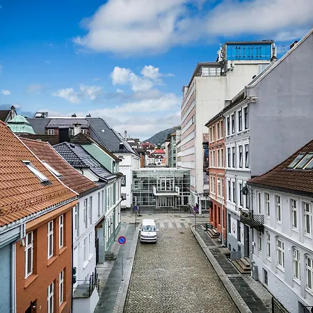 3 Soverom, Sentralt I Og Moderne Bad * ベルゲン