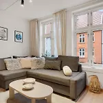 3 Soverom, Sentralt I Og Moderne Bad Appartement Bergen
