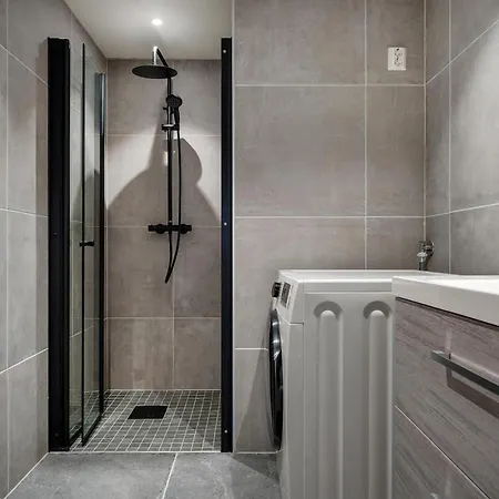 3 Soverom, Sentralt I Og Moderne Bad * Bergen