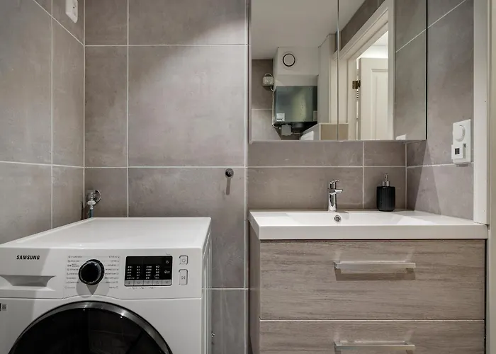 3 Soverom, Sentralt I Og Moderne Bad