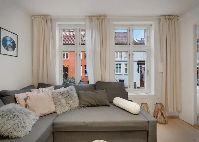 דירה 3 Soverom, Sentralt I Og Moderne Bad ברגן