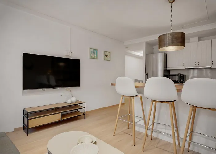 דירה 3 Soverom, Sentralt I Og Moderne Bad ברגן