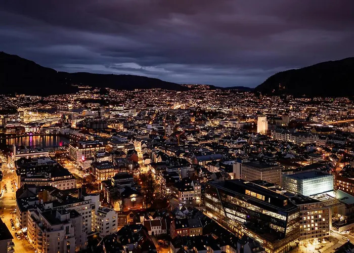 3 Soverom, Sentralt I Og Moderne Bad Apartment *